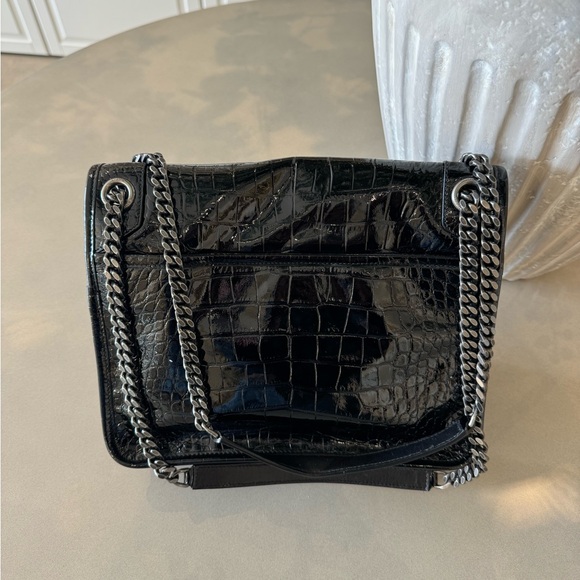 Yves Saint Laurent YSL Niki Chain Flap Bag Crocodile Embossed Patent in black - Picture 2 of 10